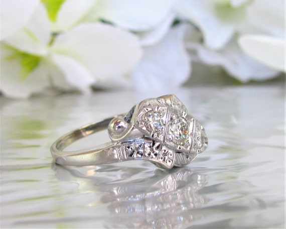 Unique Vintage Engagement Ring 0.40ctw Diamond Tr… - image 5