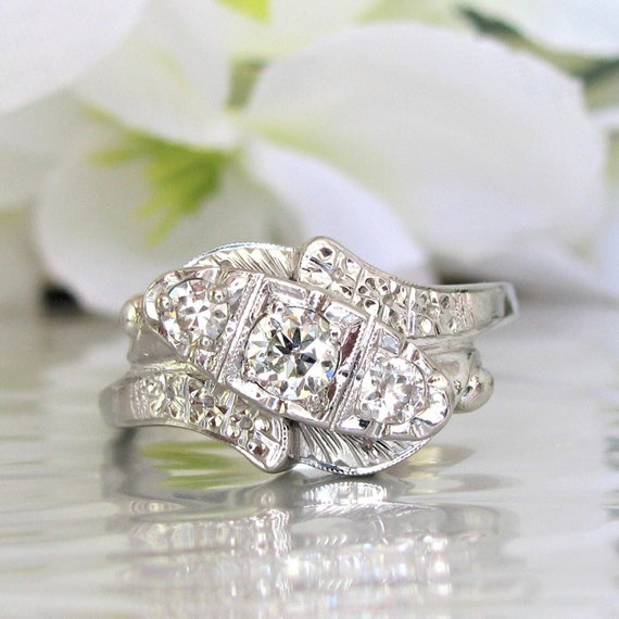 Unique Vintage Engagement Ring 0.40ctw Diamond Tr… - image 1
