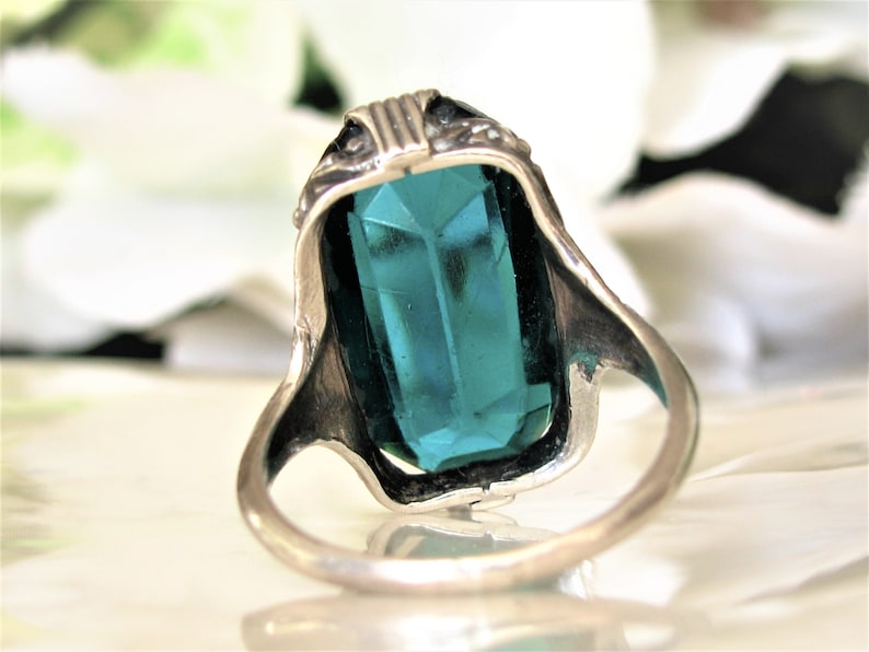 Vintage Alternative Engagement Ring Navette Style Green Glass Etsy