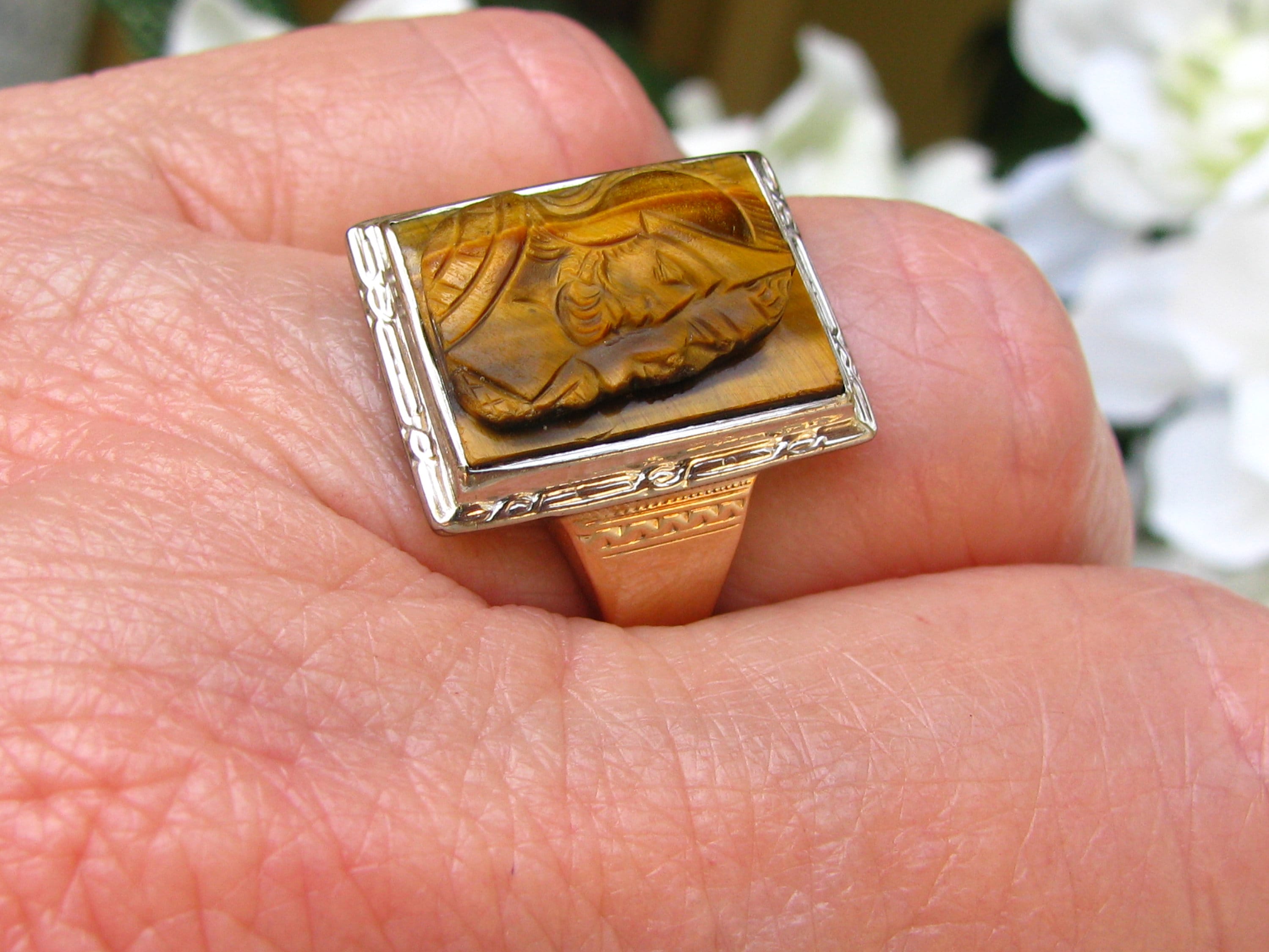 アクセサリー vintage 9ct gold Tiger Eye Cameo ring Vintage Cameo Ring Right Facing Carved Tiger's Eye Duo Cameo