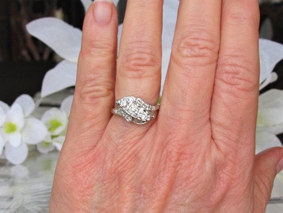 Unique Vintage Engagement Ring 0.40ctw Diamond Tr… - image 6