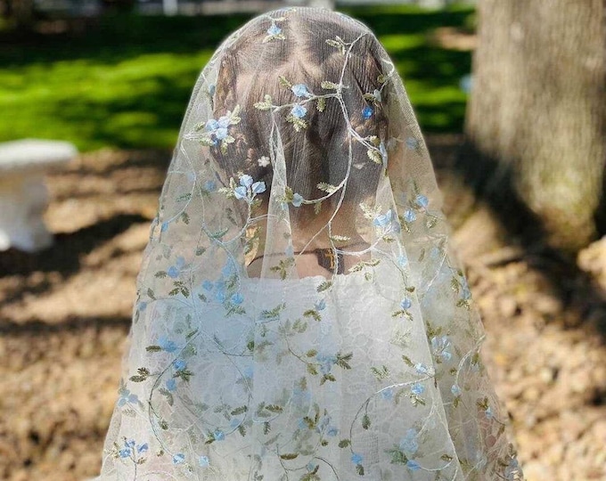 Evintage Veils~ Child's Traditional Veil ST Therese  Little Flower  Marian Blue or Blush Rose Lace Mantilla Chapel Veil Classic D Shape