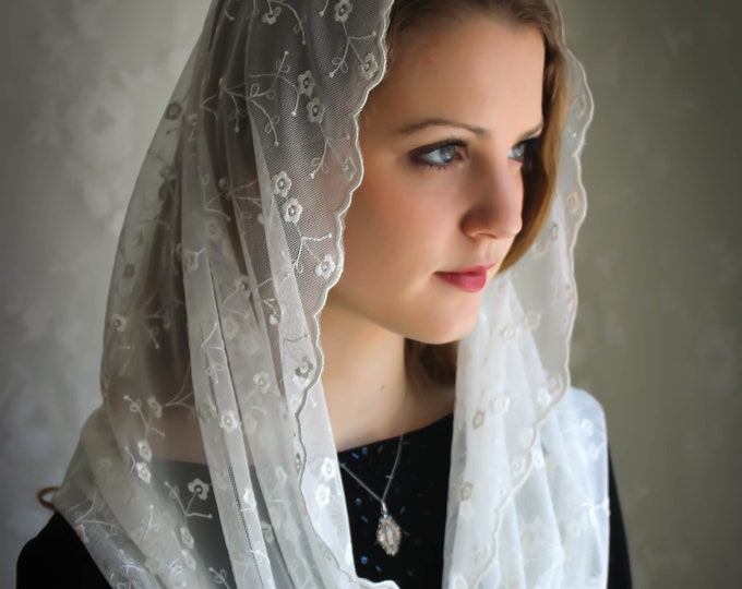 Evintage Veils~ READY TO SHIP 3 Colors St Therese Little Flower  Lace Infinity Veil  Mantilla Chapel Veil  Mantilla