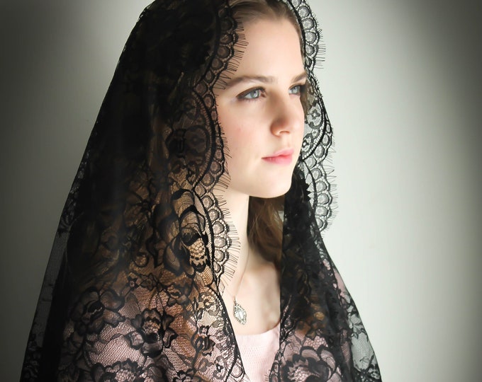 Evintage Veils~ Black Spanish Lace Mantilla Chapel Veil  Mantilla Long D Shape OR Shawl Wrap Veil