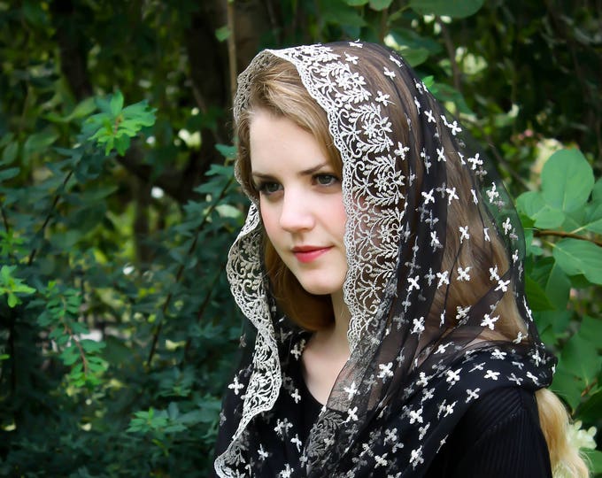 Evintage Veils~NOT QUITE PERFECT Holy Cross Gold Embroidered Infinity Shape Mantilla Chapel Veil