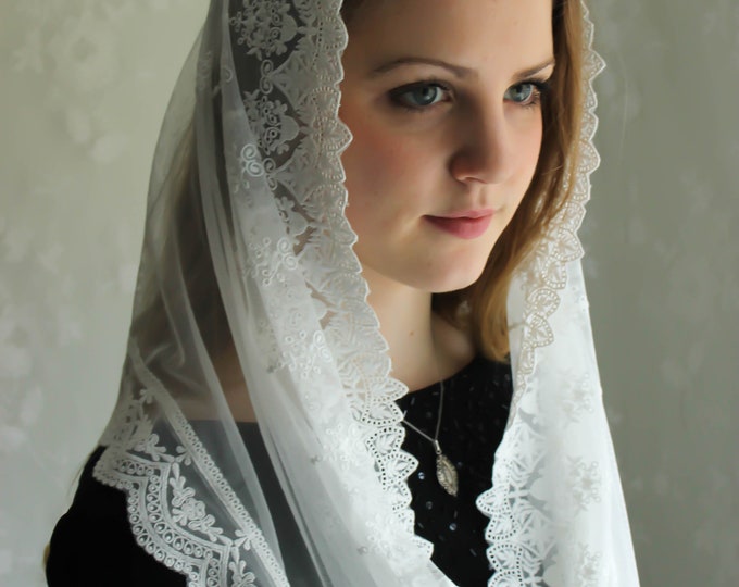 Evintage: "Our Lady of the Doves"  Lace Infinity Mantilla Chapel Veil White Embroidered