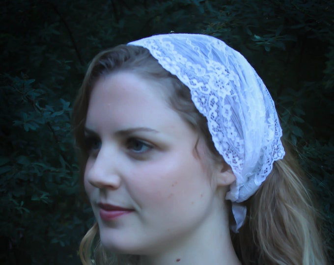 Evintage Veils~ So Soft Headwrap Embroidered Soft  White Floral Lace Headband Kerchief Tie-style Head Covering Church Veil