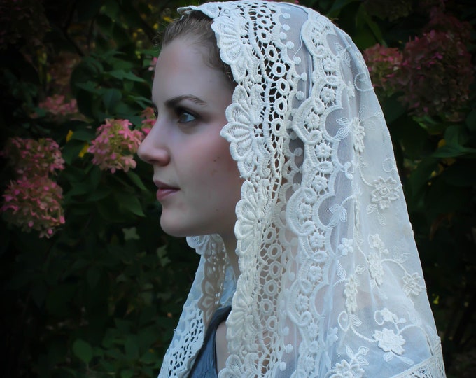 Evintage Veils~Our Lady of Guadalupe Ivory D or Wrap-Style Chapel Veil Mantilla Latin Mass