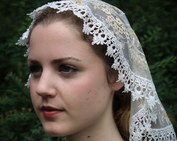 Evintage Veils~Elegant Gold/White  Princess Style Traditional Catholic Embroidered  Lace  Mantilla Chapel Veil