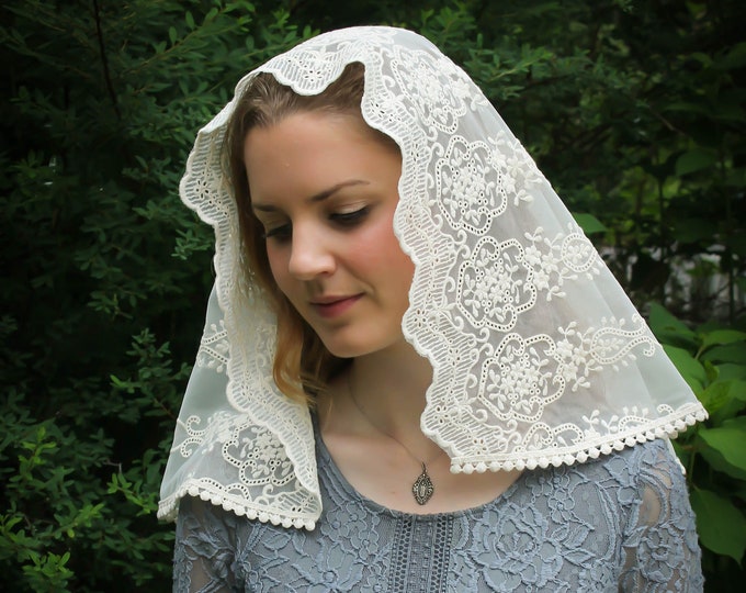 Evintage Veils~ Our Lady of Angels Antique Ivory (Color)  Embroidered Lace Chapel Veil Mantilla  Cascading D Shape Latin Mass