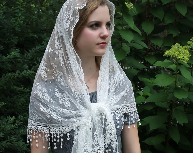 Evintage Veils~ READY TO SHIP Traditional Long Cream White Chantilly Lace Vintage Inspired Lace Chapel Veil Mantilla Classic Wrap-Style Veil