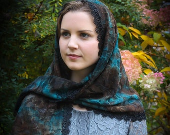 Evintage Veils~  Brown/Teal Lace Mantilla Chapel Veil Wrap