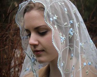 Evintage Veils~NOT QUITE PERFECT Traditional D Shape Veil St Therese  Little Flower  Marian Blue  Lace Mantilla Chapel Veil Classic D Shape