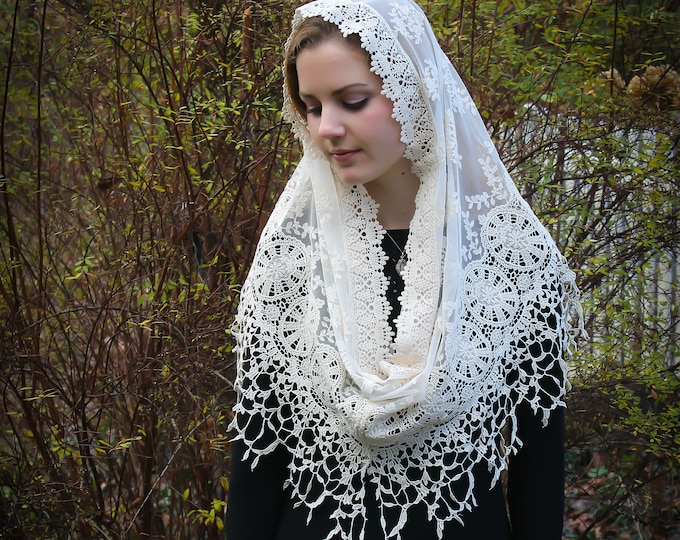 Evintage Veils~ Mater Dei Soft Ivory Chapel Veil Mantilla Crochet Fringe Edge Infinity Veil
