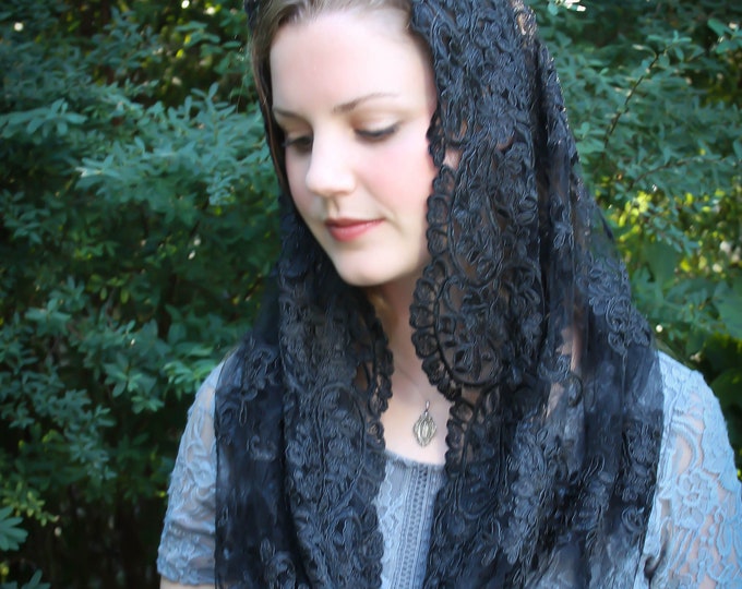 Evintage Veils~ READY TO SHIP St. Veronica Spanish Style Lace Embroidered Black  Infinity or D Shape  Lace Mantilla Chapel Veil Latin Mass