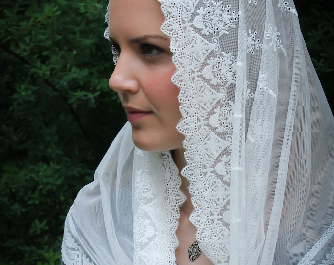 Evintage: "Our Lady of the Doves"  Lace Wrap-Style  Mantilla Chapel Veil White or Black Embroidered