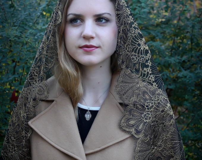 Evintage Veils~ Spanish Style Lace D Shaped Veil