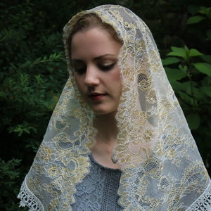 Evintage Veils~ Regina Caeli Antique Gold/White  Traditional Vintage Inspired Lace  Triangle  Mantilla Chapel Veil (Soft)