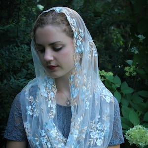 Evintage Veils~ Our Lady of the Rosary "Joyful Mysteries"   Marian Blue/Pale Gold  Embroidered Lace Chapel Veil Mantilla Infinity Veil
