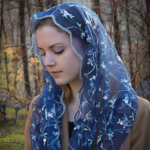 Evintage Veils~ ST Therese Little Flower Deep Blue, Soft Ivory or Black Embroidered Lace Chapel Veil Mantilla Infinity Veil Latin Mass