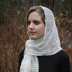 Evintage Veils~READY TO SHIP  Stella Maris Ivory or Black  Small Wrap-Style Chapel Veil Mantilla Latin Mass