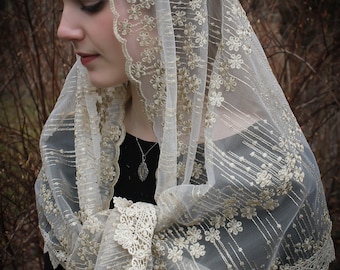 Evintage Veils ~ Stella Maris Ivory und Gold Wrap Traditionelles Vintages inspiriertes wählen Art Mantilla-Kapellen-Schleier
