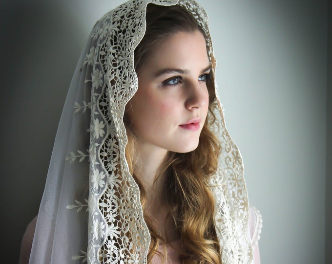 Evintage Veils~ Traditional Soft Lace French Chapel Veil Mantilla TLM