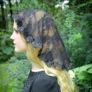 Evintage Veils~ Princess Style  Floral Wreath Lace Trim  Traditional Catholic Black or White Lace  Mantilla Chapel Veil