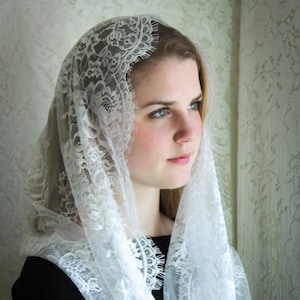 Evintage Veils~ Cream White Spanish  Lace Chapel Veil Mantilla Infinity Veil Latin Mass