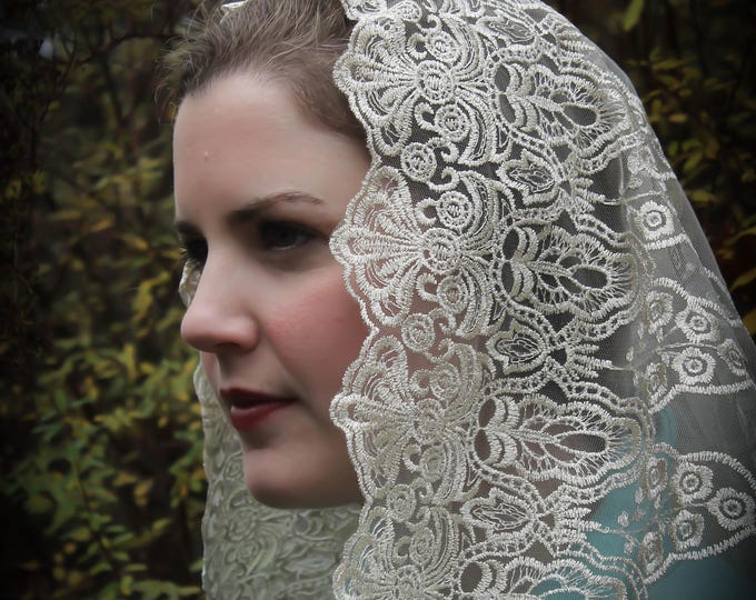 Evintage Veils~ Our Lady of the Rosary "Luminous Mysteries"  Gold D Shape Veil
