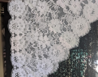 Evintage Veils- DESCO French Lace True Vintage Triangle Mantilla Chapel Veil With Tags!