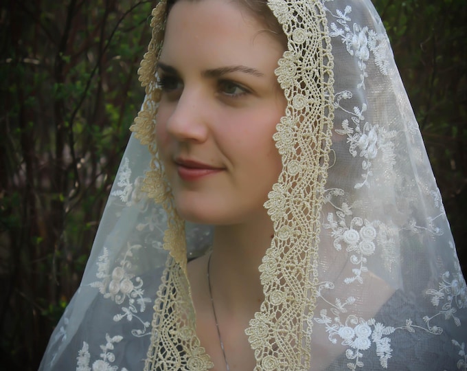 Evintage Veils~ Our Lady of the Rosary "Joyful Mysteries" Pearl White & Gold D Shape Veil