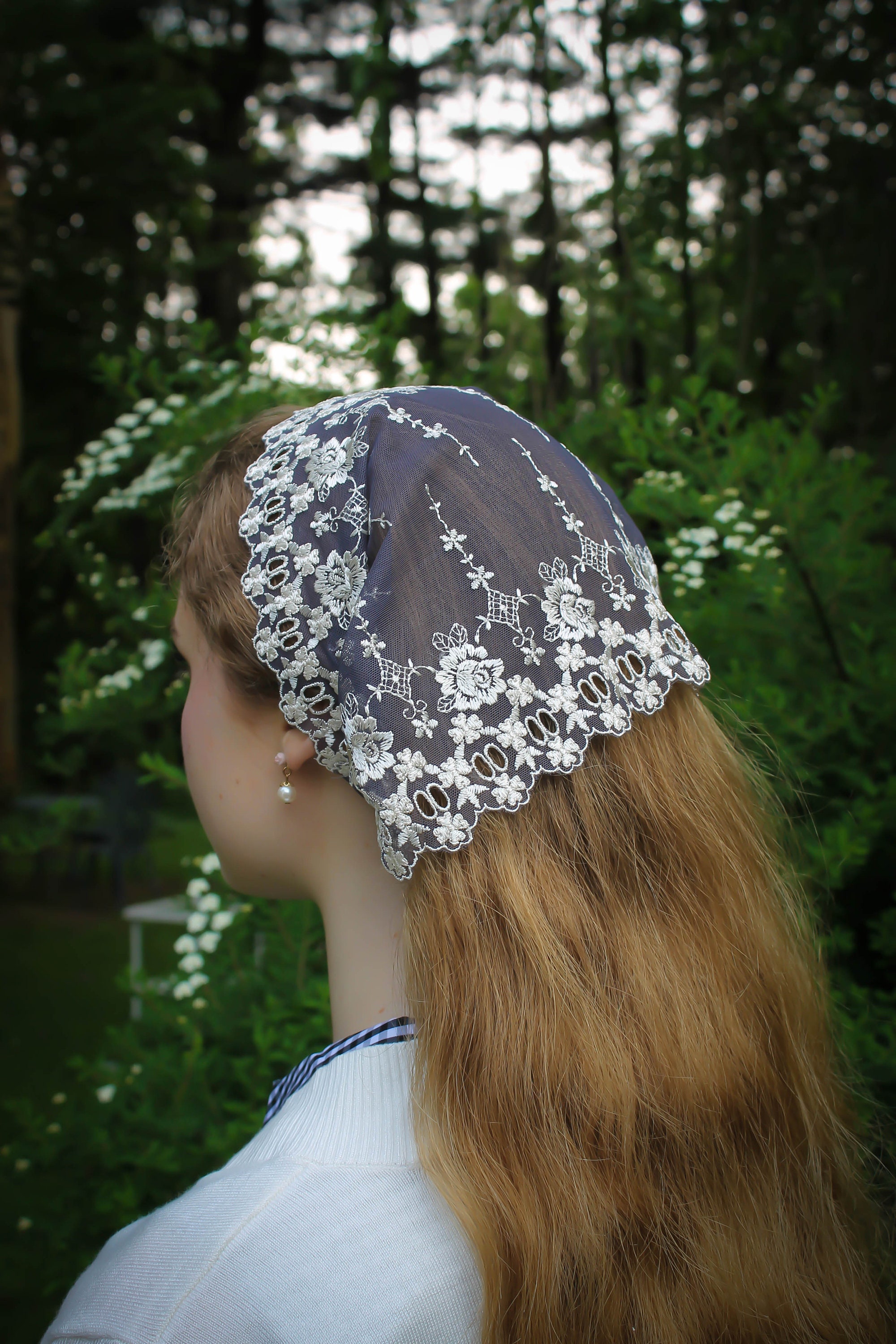 Evintage Veils Mist Eggplant Gray/Ivory Embroidered Lace Vintage