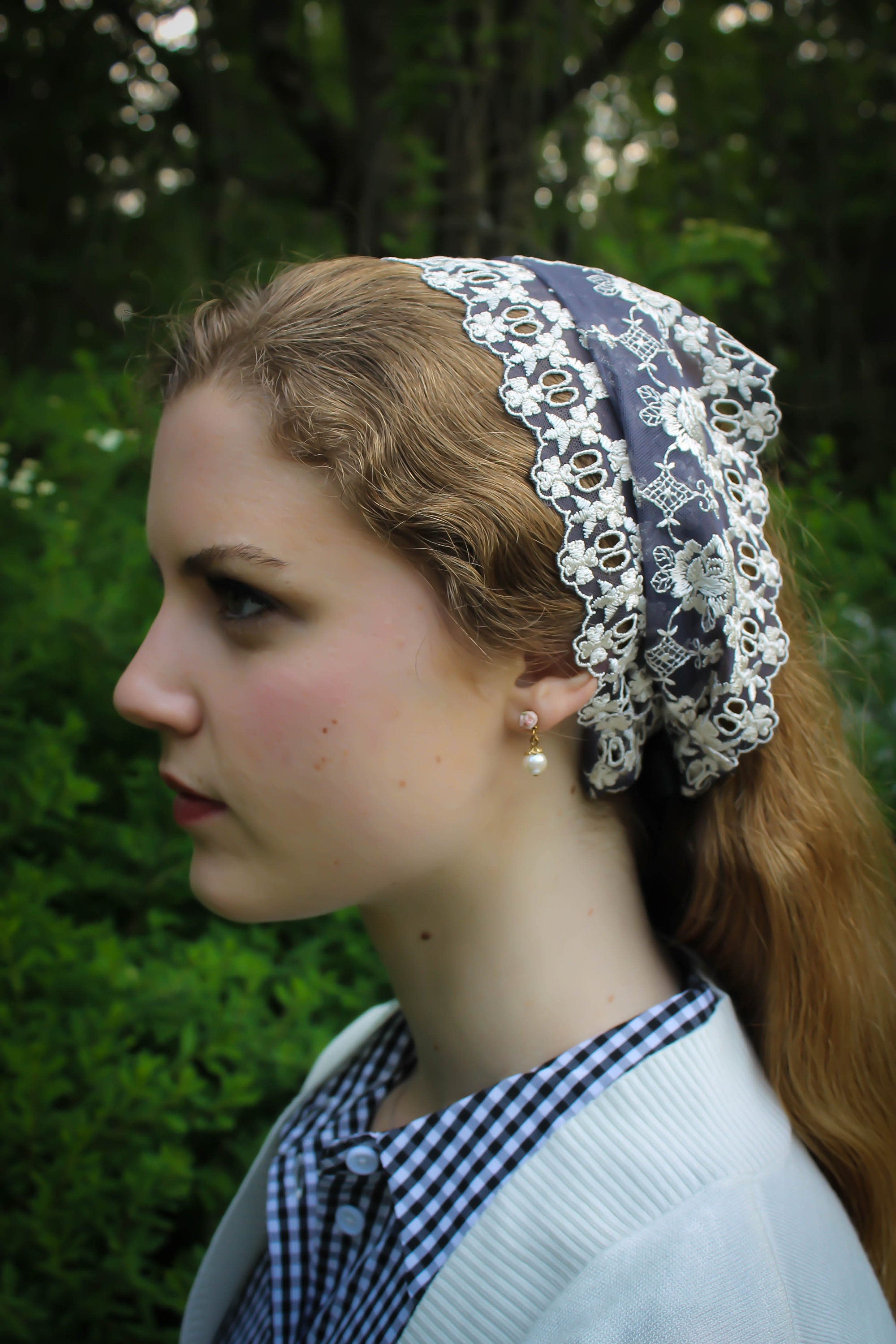 Evintage Veils Mist Eggplant Gray/Ivory Embroidered Lace Vintage