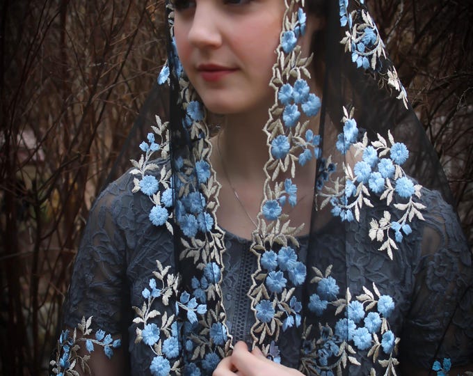 Evintage Veils~ Our Lady of the Rosary "Joyful Mysteries"   Marian Blue/Pale Gold  Lace Chapel Veil Mantilla Wrap