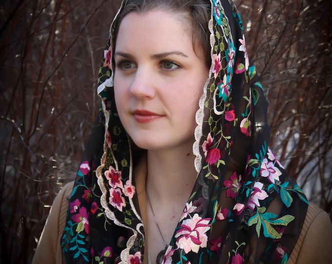 Evintage Veils~ READY TO SHIP "Beloved"   Infinity Veil Embroidered  Lace Chapel Veil Mantilla