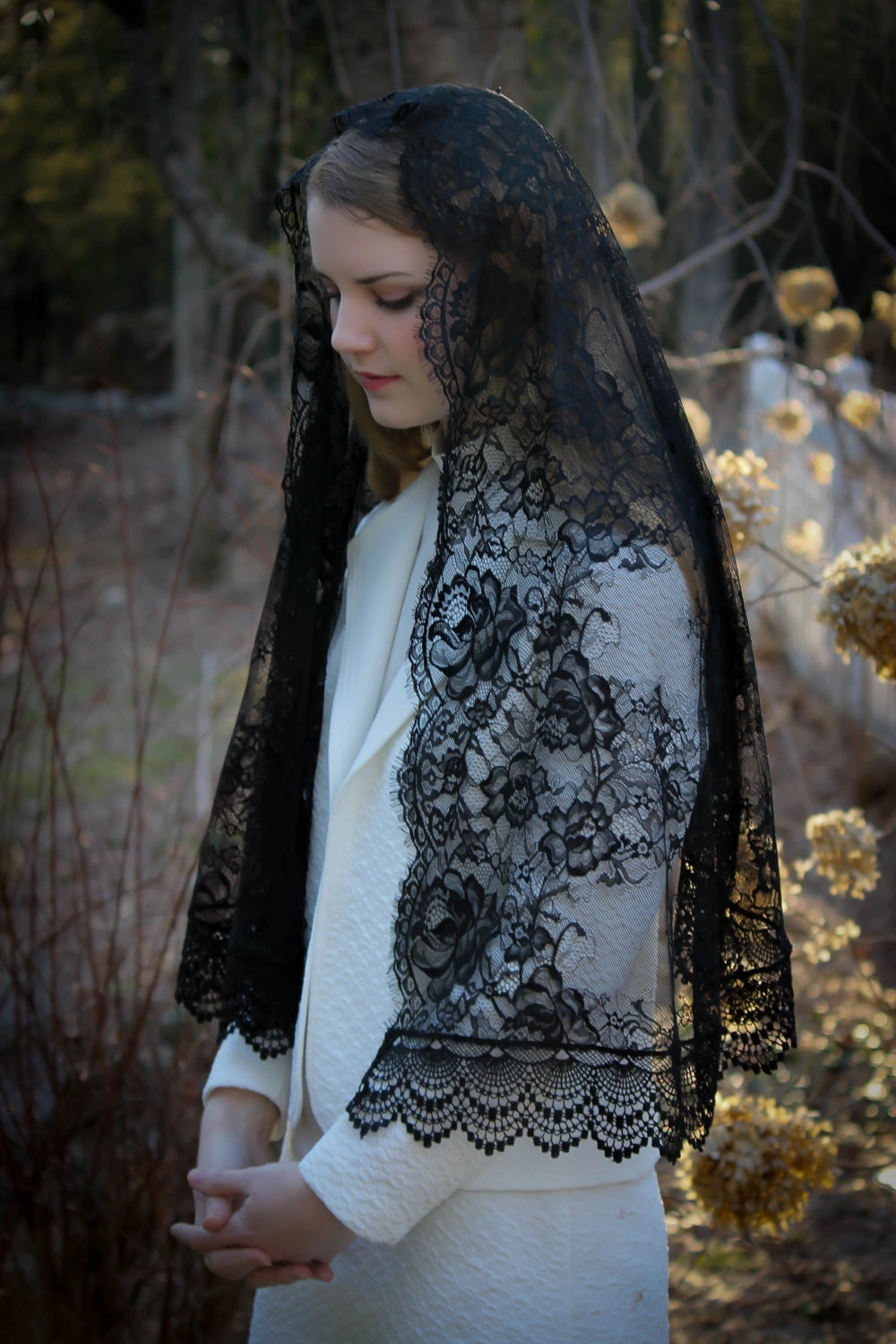 Black Spanish Lace Mantilla Chapel Veil ...