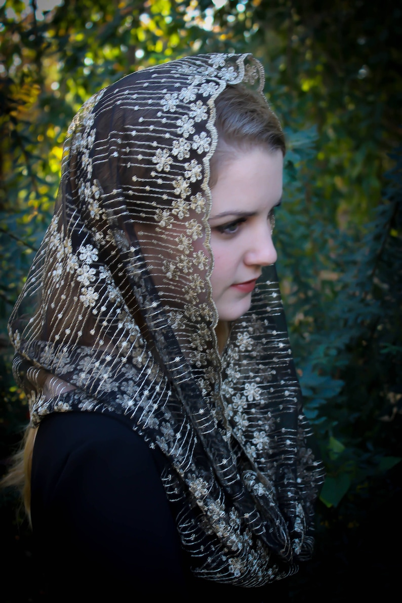 Evintage Veils~ READY TO SHIP Stella Maris GoldBlack or GoldIvory Embroidered Traditional Infinity Shape Mantilla Chapel Veil