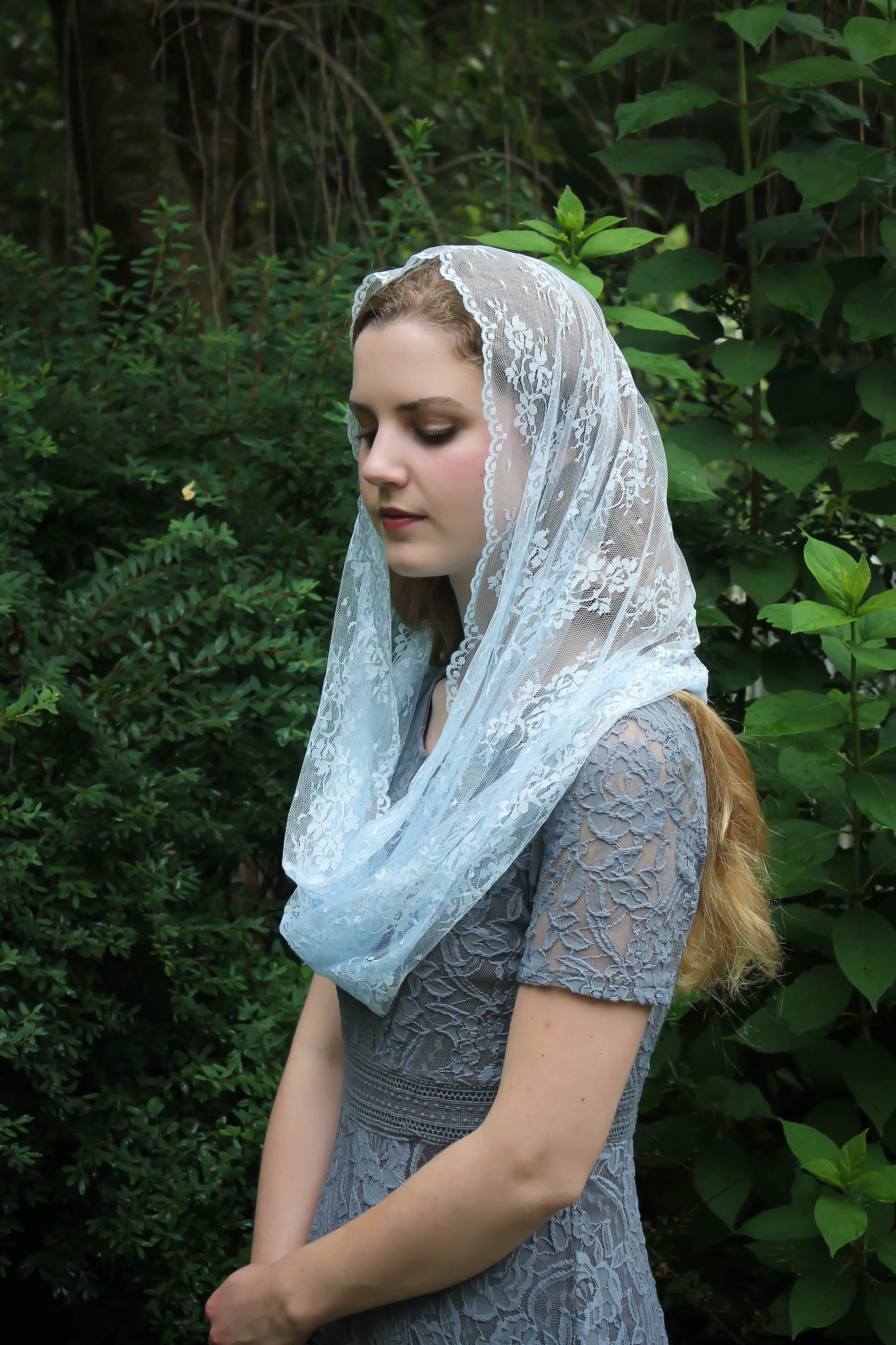 evintage-veils-ready-to-ship-our-lady-queen-of-peace-marian-blue
