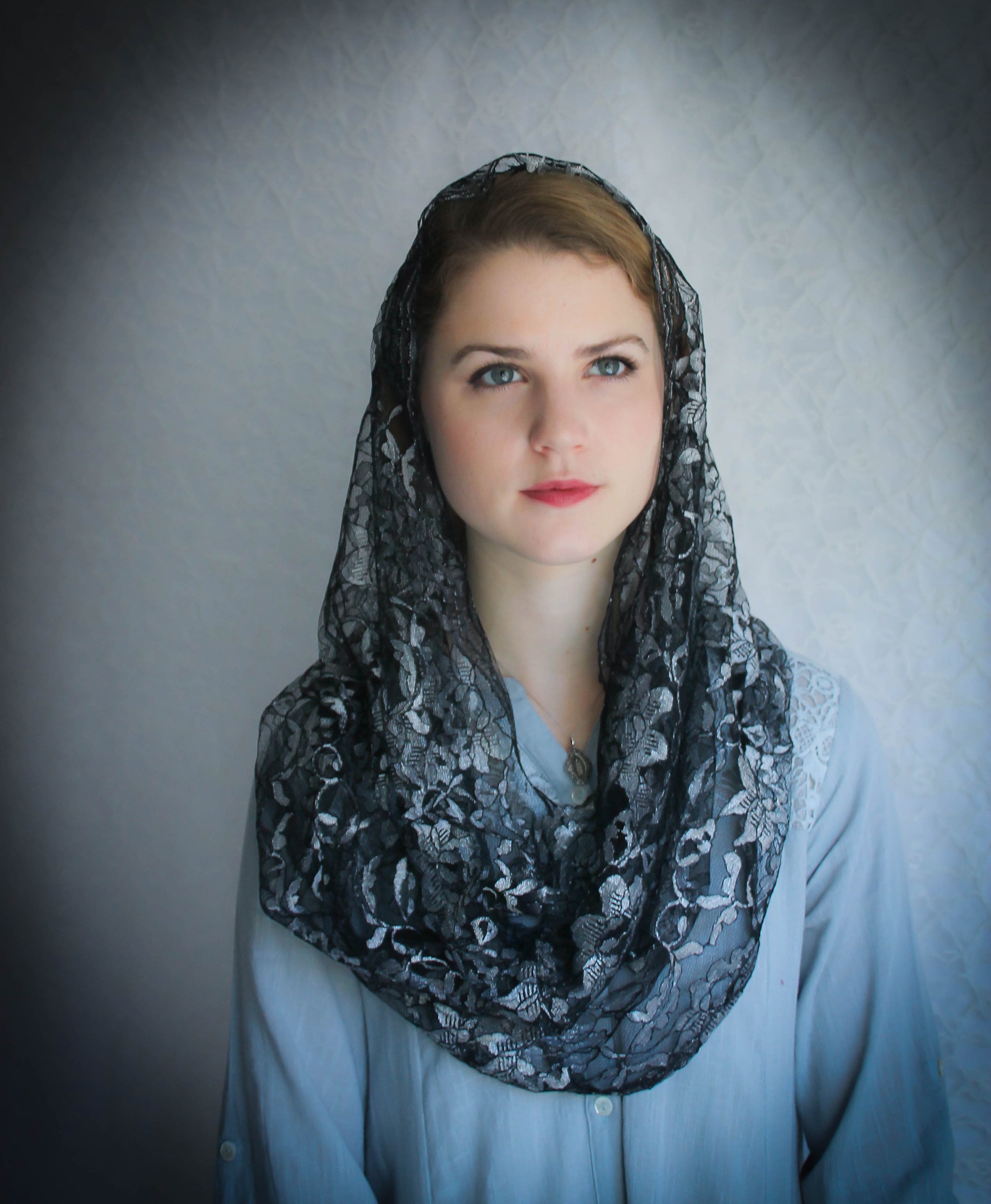 Evintage Veils Silver and Black Light Metallic Lace Embroidered Traditional Vintage Inspired
