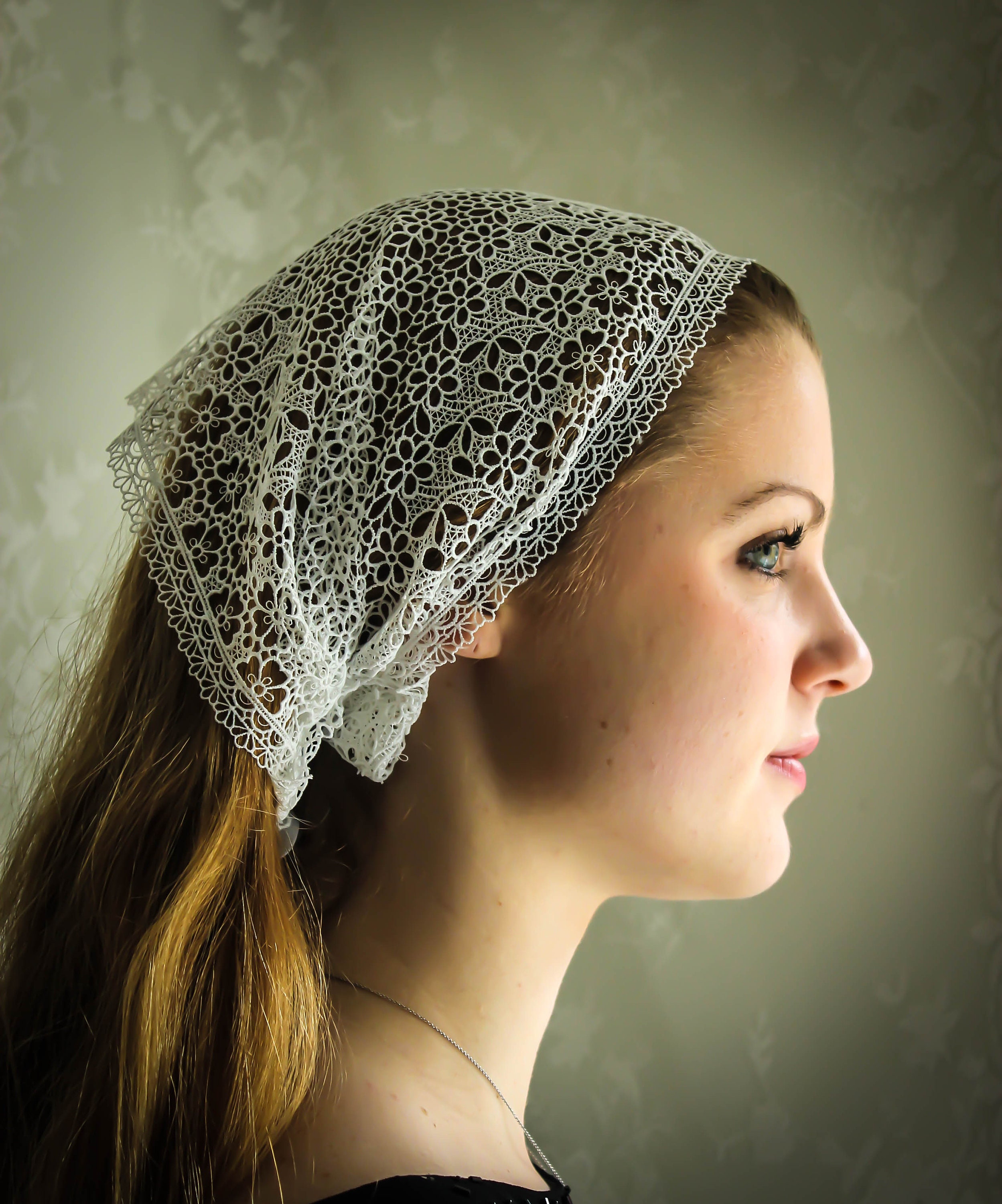Evintage VeilsFloral Lace White or Black VintageInspired Headband Tie