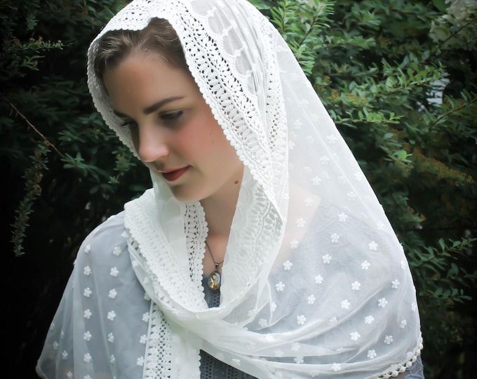 Evintage Veils~ Stella Maris Cream White Wrap-Style Chapel Veil Mantilla Latin Mass