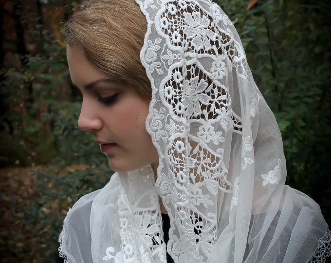 Evintage Veils~Joyful Mysteries  Embroidered Roses  Cream White: D Shape OR Wrap-Style Chapel Veil Mantilla Latin Mass