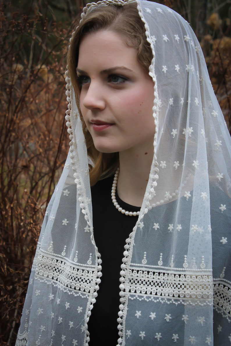 Evintage Veils Stella Maris Ivory or Black Small Wrap-Style Chapel Veil Mantilla Latin Mass image 7