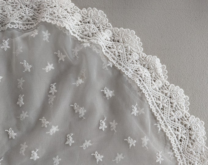 Evintage Veils~Elegant Cream White, Gold OR Black Princess Style Traditional Catholic Embroidered  Lace  Mantilla Chapel Veil