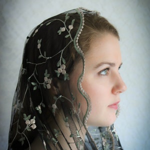 Evintage Veils~ ST Therese Little Flower Soft Ivory or Black Embroidered Lace Chapel Veil Mantilla Infinity Veil Latin Mass