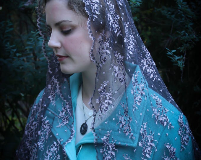Evintage Veils~ Prince of Peace Lace  Chapel Veil Mantilla Classic D Shaped Veil