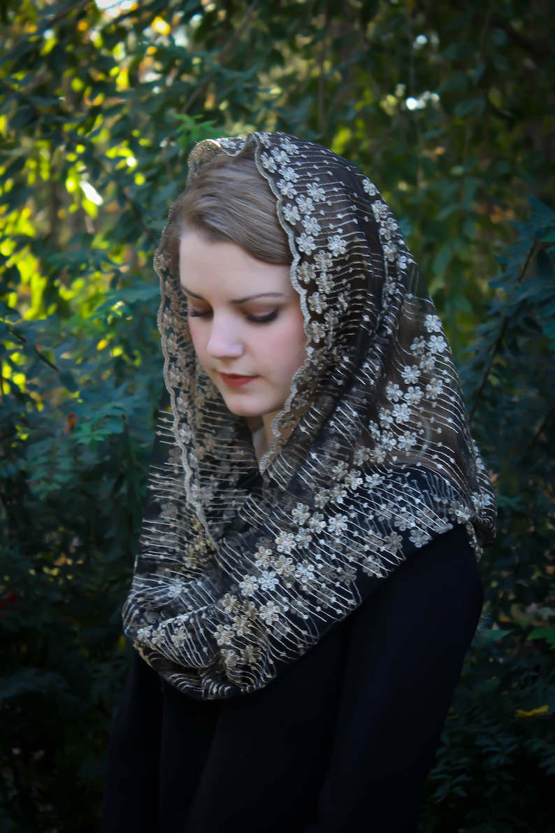Evintage Veils~ READY TO SHIP Stella Maris GoldBlack or GoldIvory Embroidered Traditional Infinity Shape Mantilla Chapel Veil