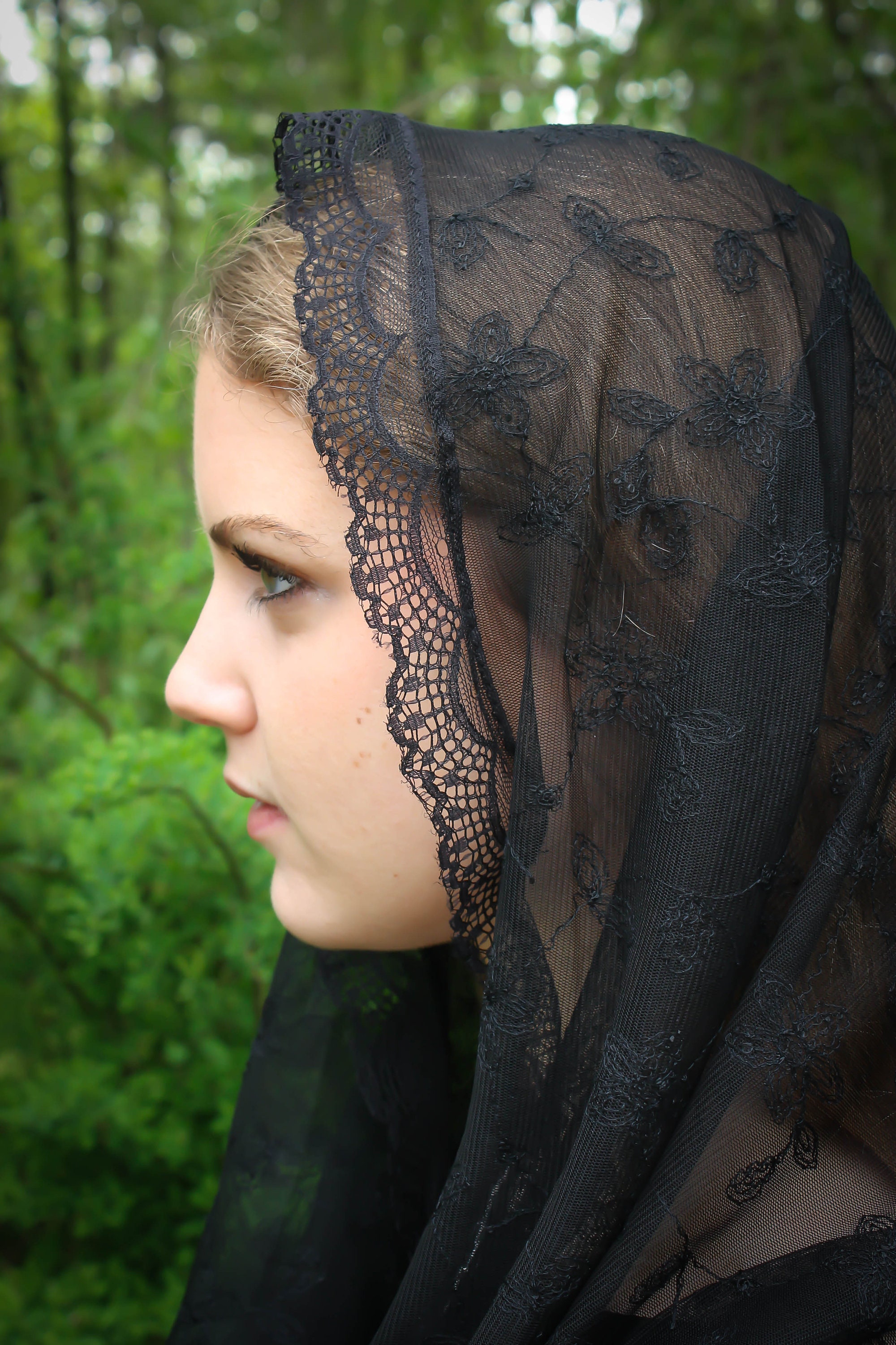 Evintage Veils Black Embroidered Lace Chapel Veil Mantilla Head Covering Latin Mass Infinity Veil