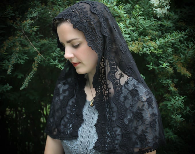 Evintage Veils~ Our Lady of Guadalupe  Black or Ivory D Chapel Veil Mantilla Latin Mass